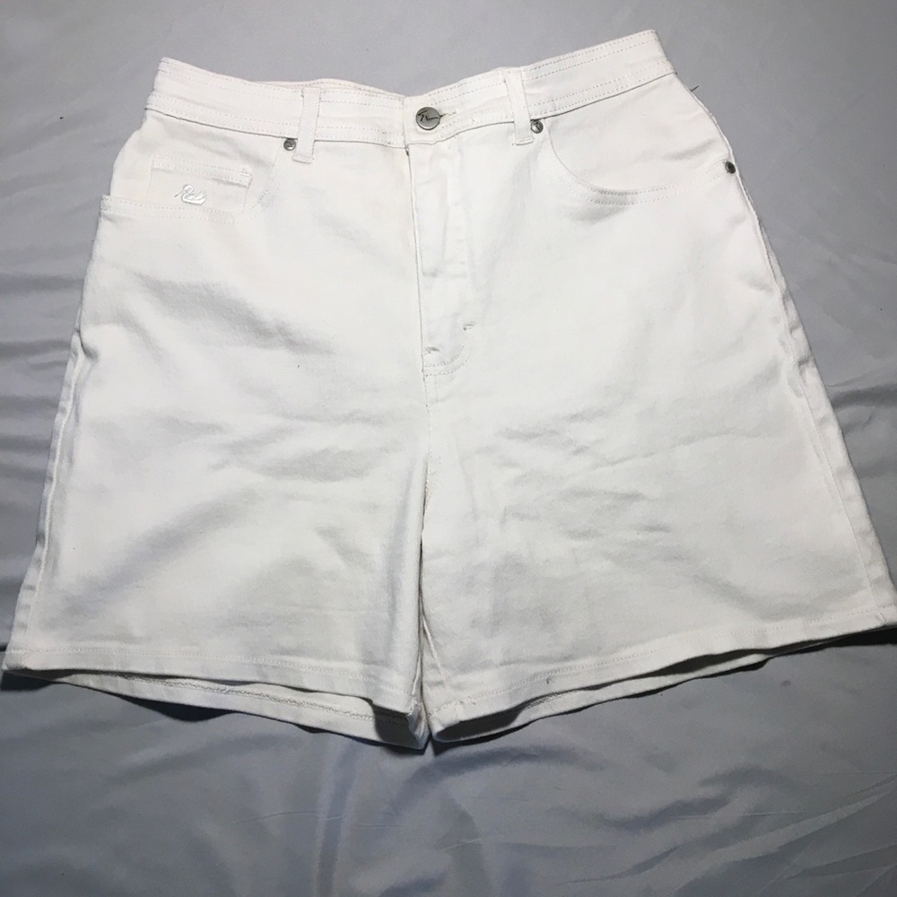Gloria Vanderbilt Size 12 Stretch Shorts
